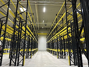 Heavy-duty racks in the new motor plant